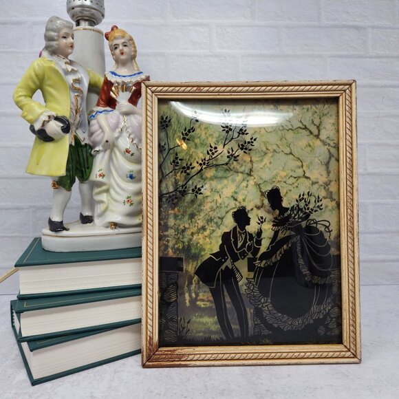 Vintage Silhouette Courting Couple Art Reverse Painted Convex Glass Princesscore - Picture 1 of 8